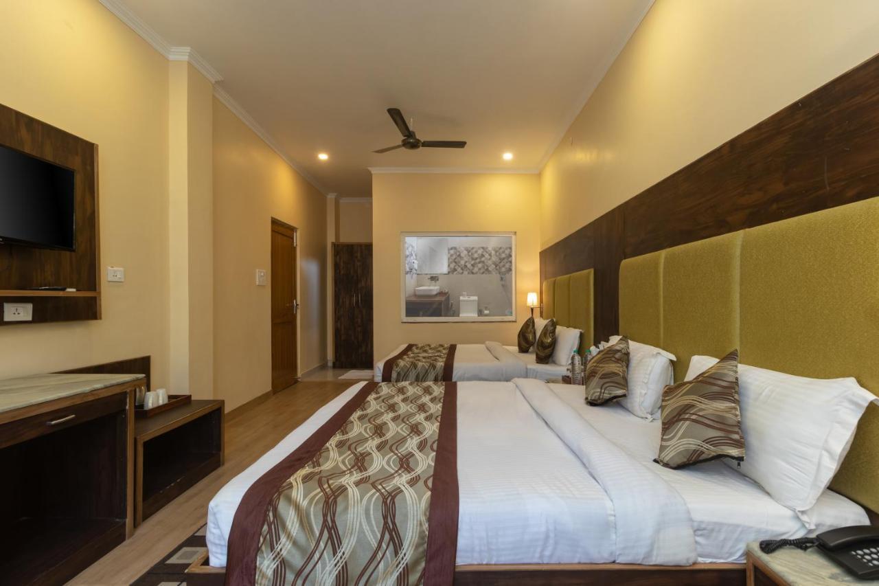 Hotel Peepal Tree Рішикеш Екстер'єр фото
