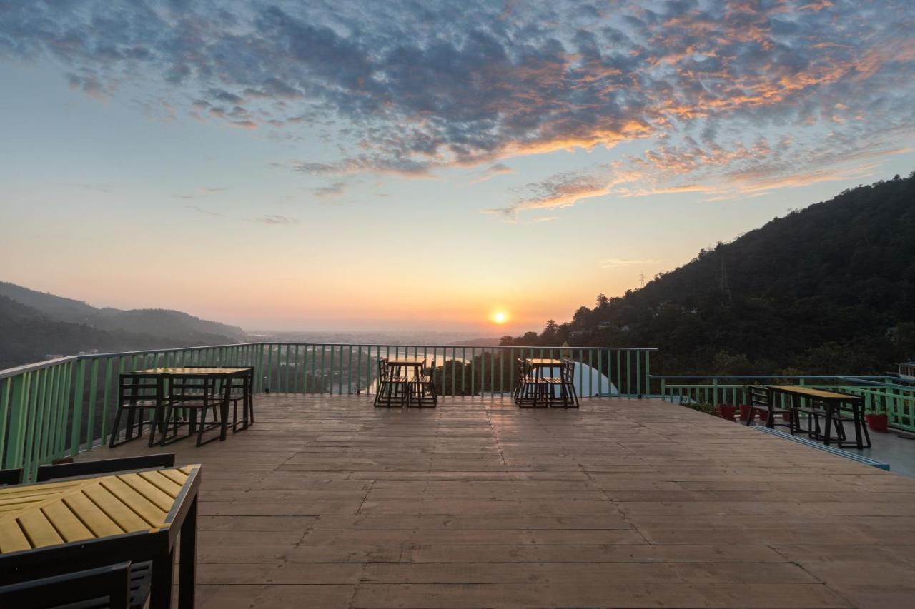 Hotel Peepal Tree Рішикеш Екстер'єр фото