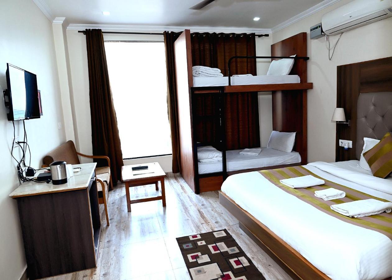 Hotel Peepal Tree Рішикеш Екстер'єр фото