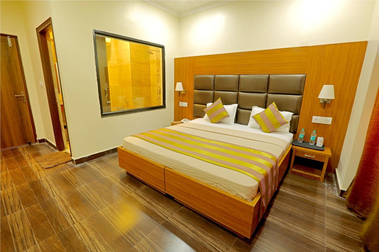 Hotel Peepal Tree Рішикеш Екстер'єр фото