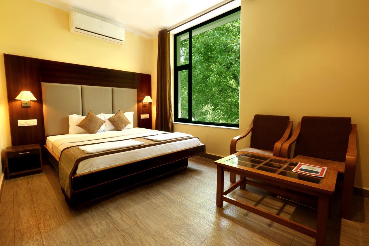 Hotel Peepal Tree Рішикеш Екстер'єр фото