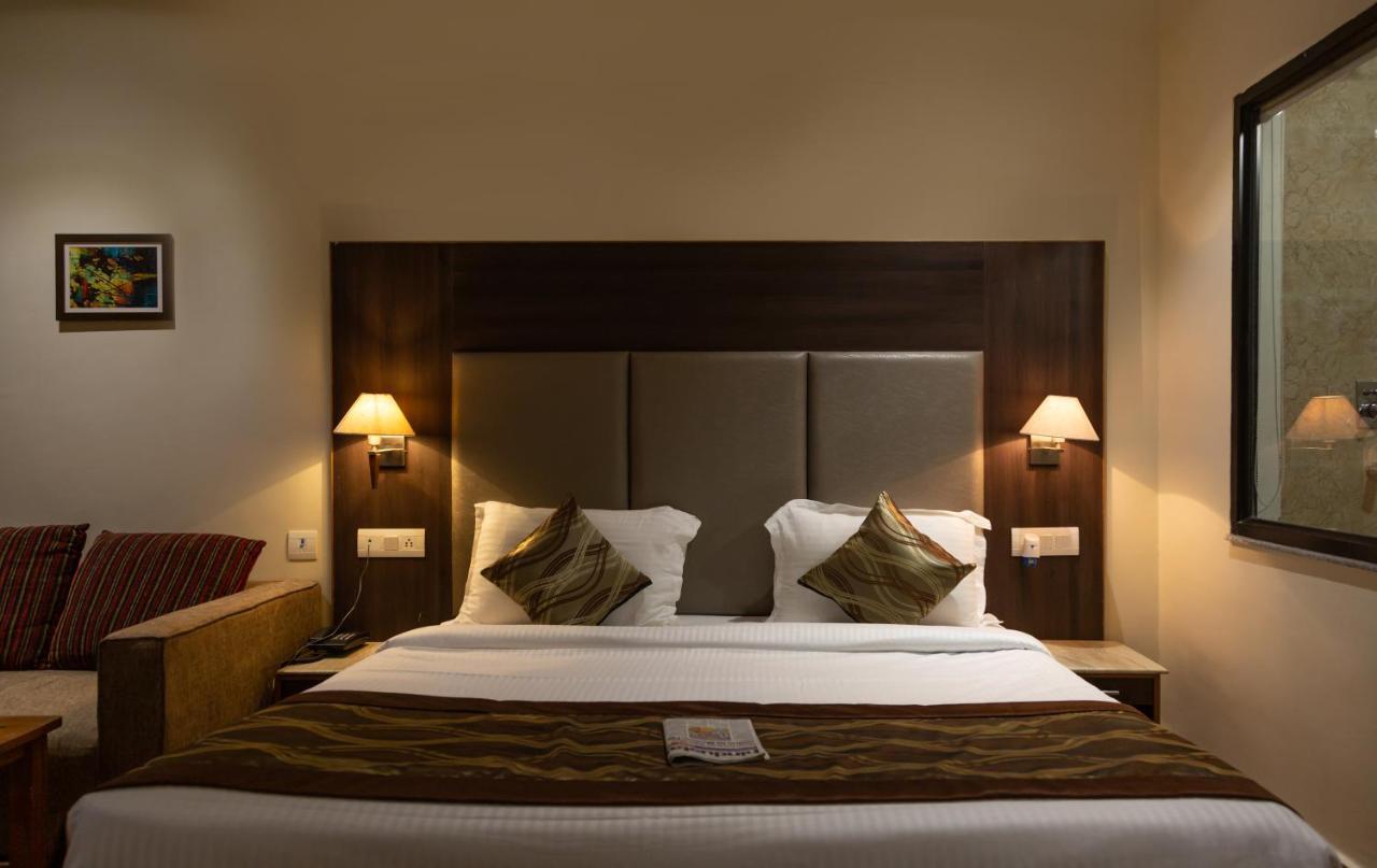 Hotel Peepal Tree Рішикеш Екстер'єр фото