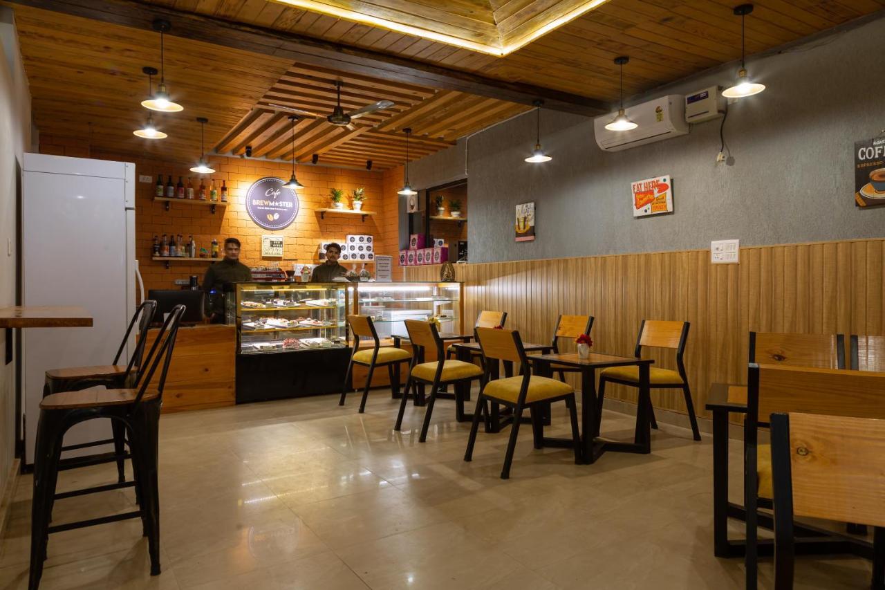 Hotel Peepal Tree Рішикеш Екстер'єр фото