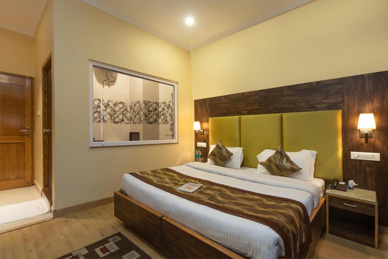Hotel Peepal Tree Рішикеш Екстер'єр фото