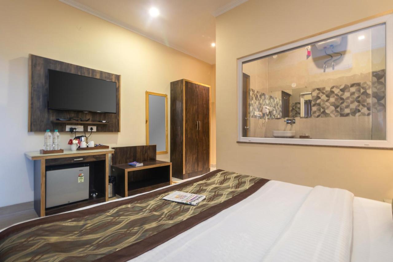 Hotel Peepal Tree Рішикеш Екстер'єр фото