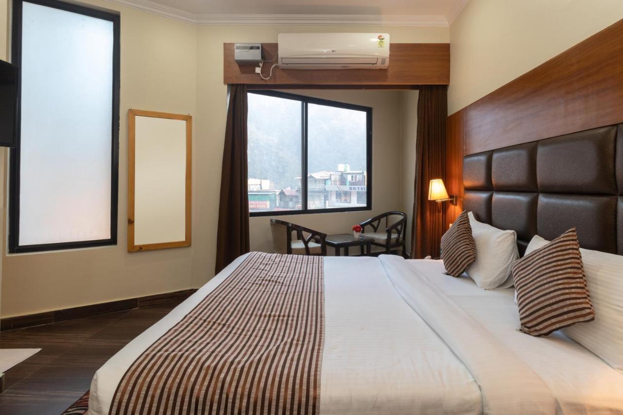 Hotel Peepal Tree Рішикеш Екстер'єр фото